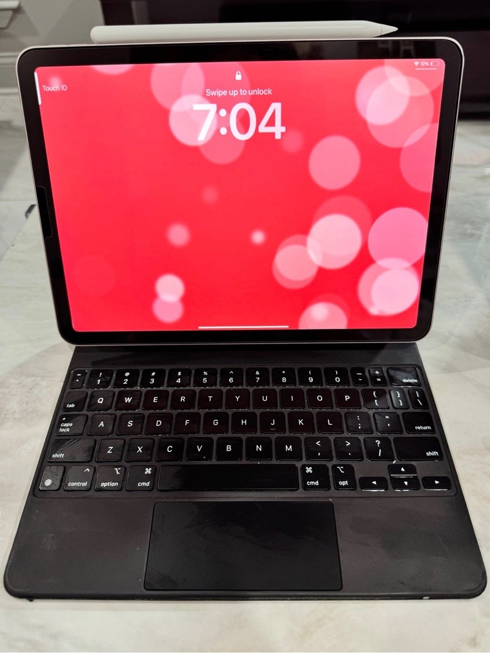 Apple iPad Air 5th Gen 64GB + Magic Keyboard + Apple Pencil Bundle